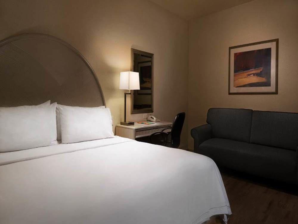 Holiday Inn Express Monterrey Galerias-San Jeronimo By Ihg Buitenkant foto