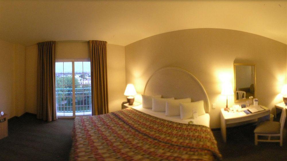 Holiday Inn Express Monterrey Galerias-San Jeronimo By Ihg Buitenkant foto