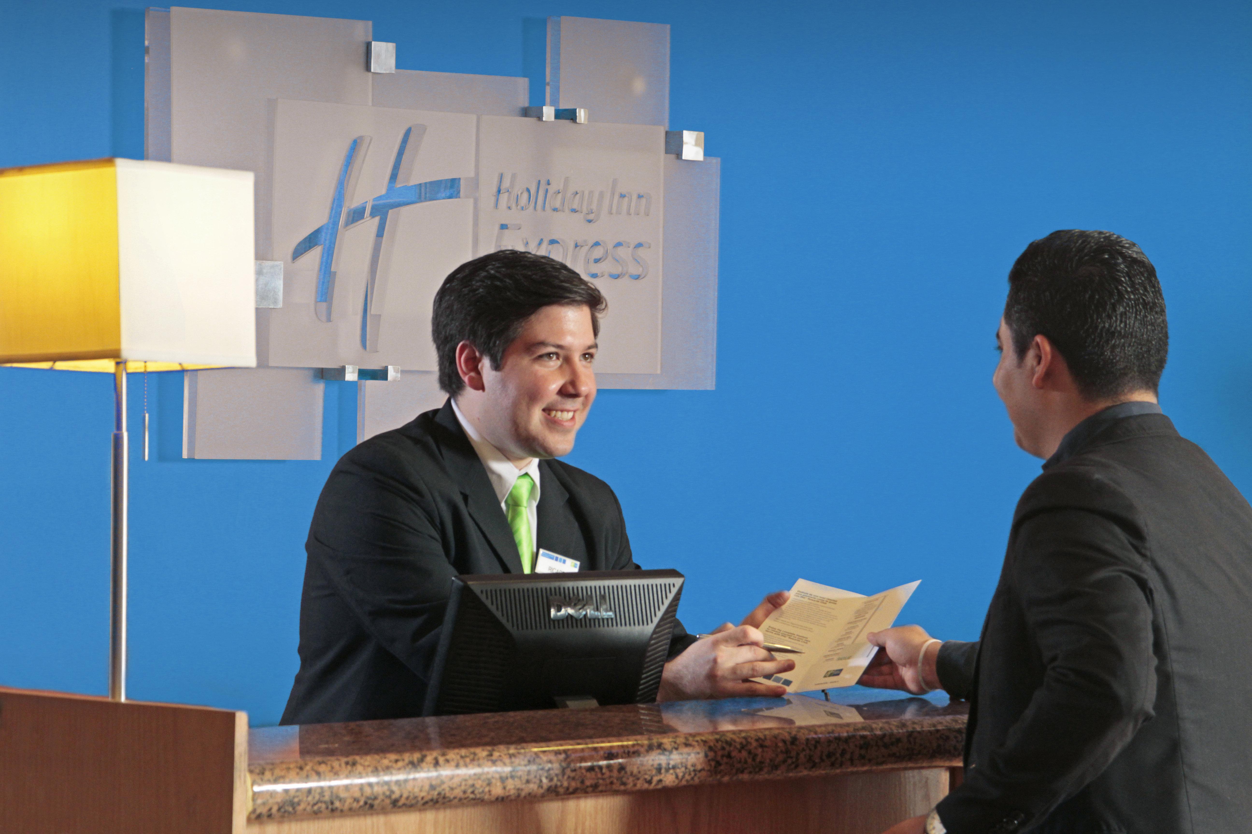 Holiday Inn Express Monterrey Galerias-San Jeronimo By Ihg Buitenkant foto