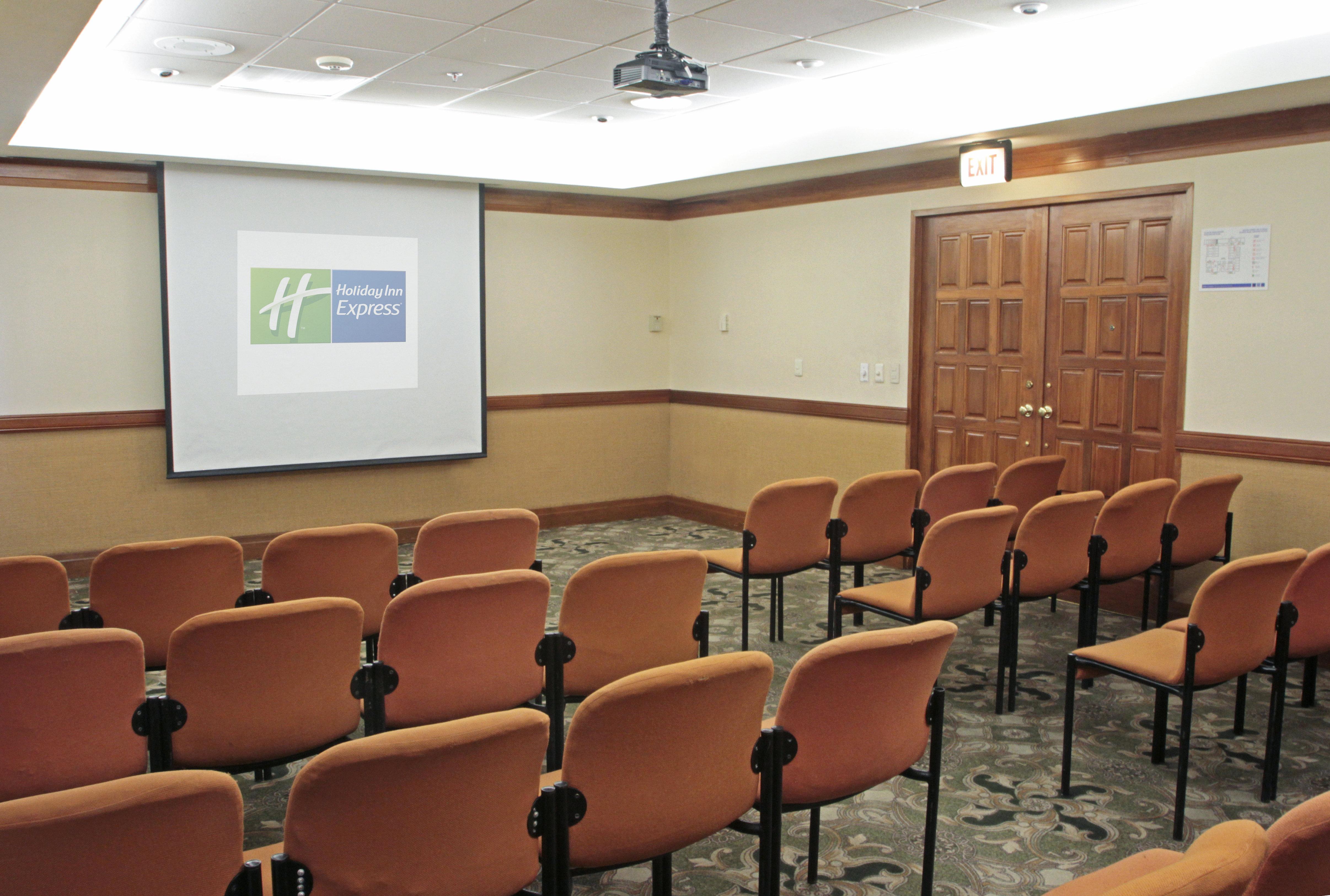 Holiday Inn Express Monterrey Galerias-San Jeronimo By Ihg Buitenkant foto