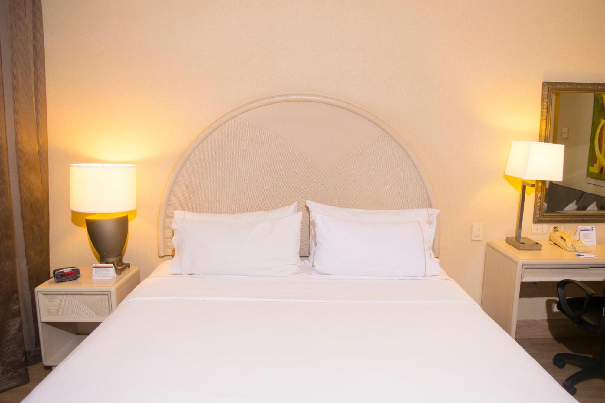Holiday Inn Express Monterrey Galerias-San Jeronimo By Ihg Buitenkant foto
