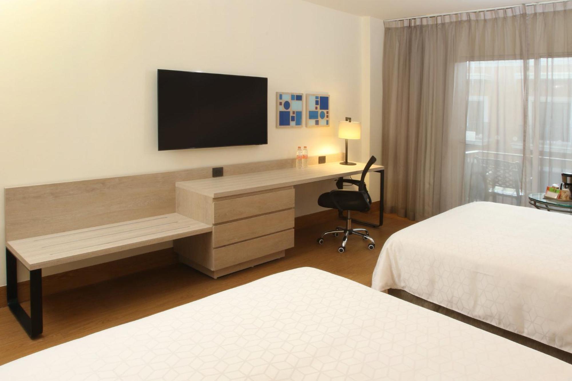 Holiday Inn Express Monterrey Galerias-San Jeronimo By Ihg Buitenkant foto