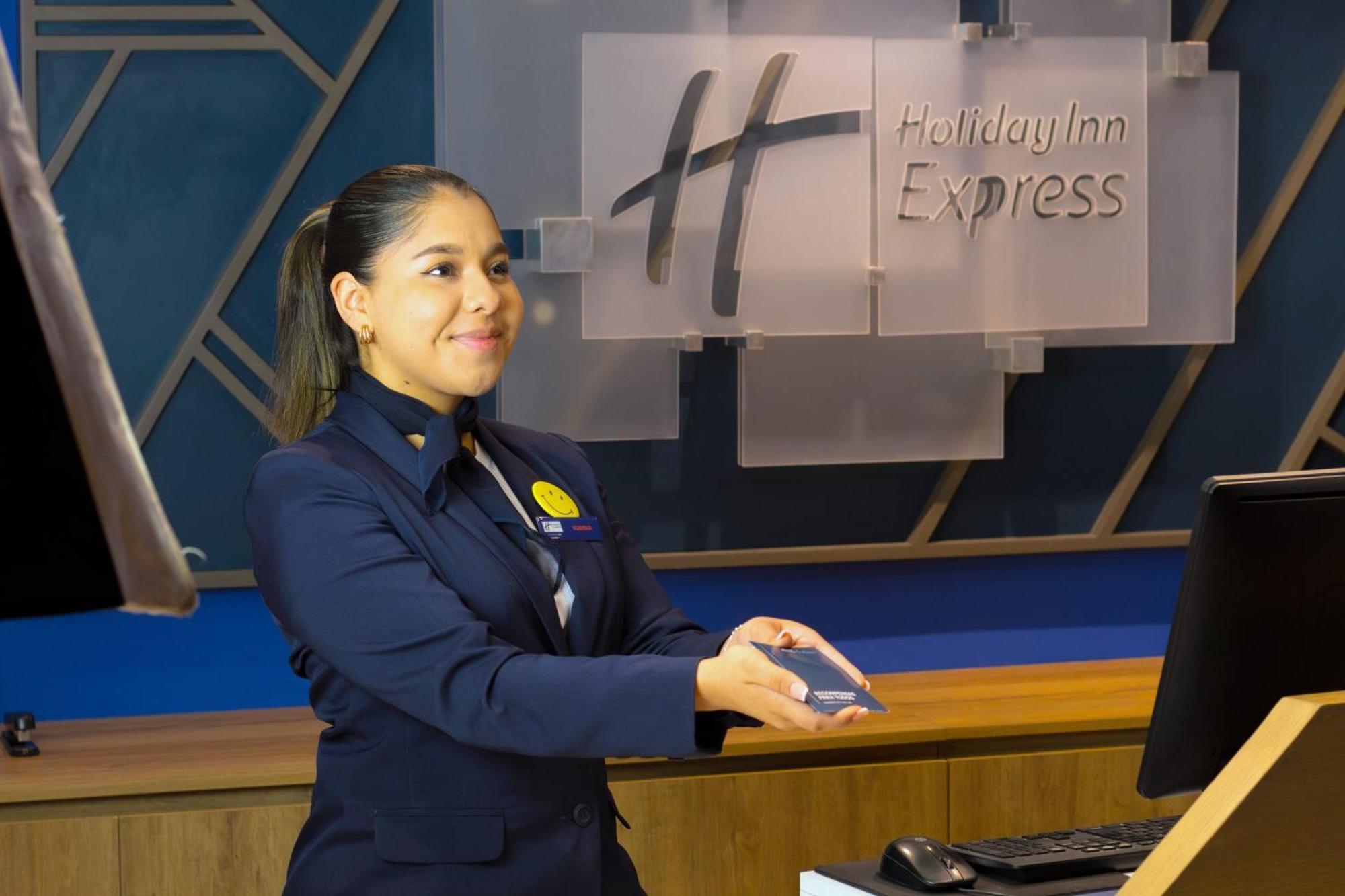 Holiday Inn Express Monterrey Galerias-San Jeronimo By Ihg Buitenkant foto