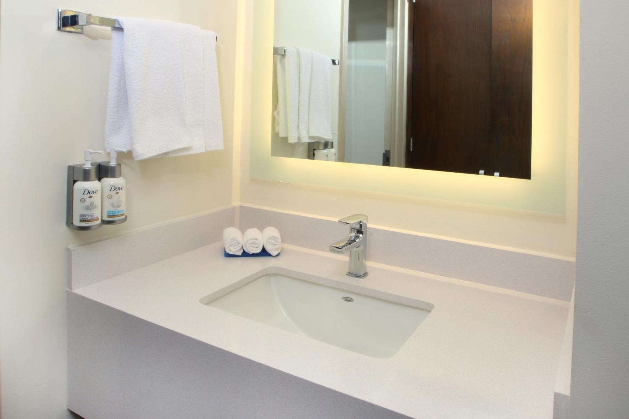 Holiday Inn Express Monterrey Galerias-San Jeronimo By Ihg Buitenkant foto