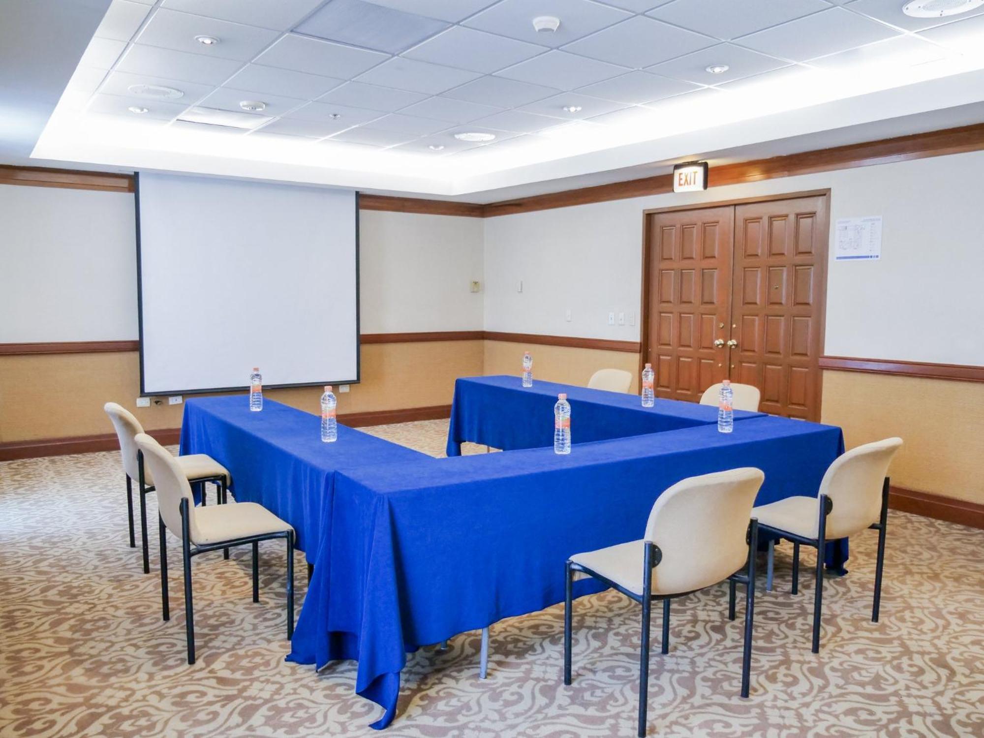Holiday Inn Express Monterrey Galerias-San Jeronimo By Ihg Buitenkant foto